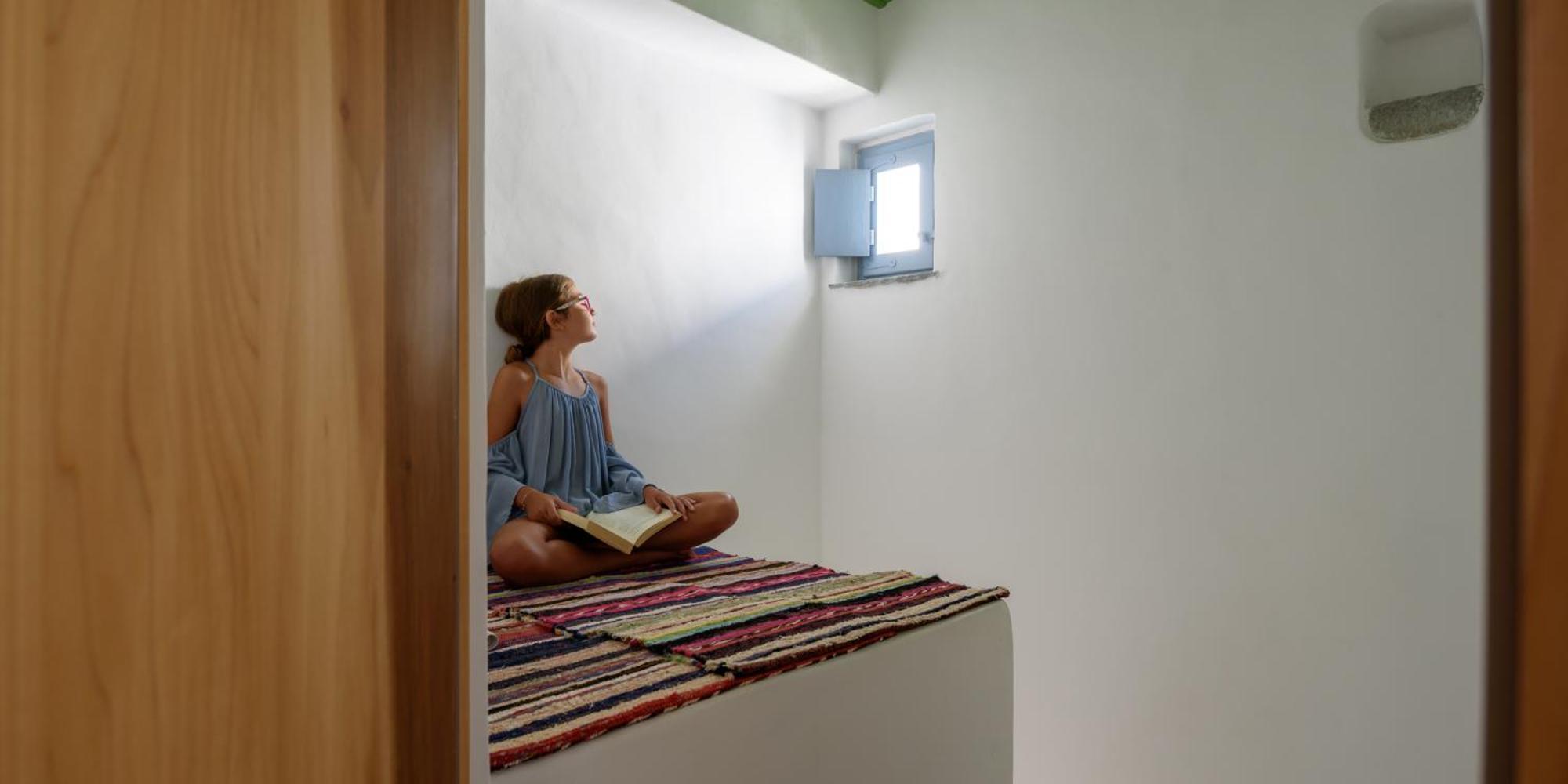 Mezzolovero Suites Kímolos Exteriér fotografie